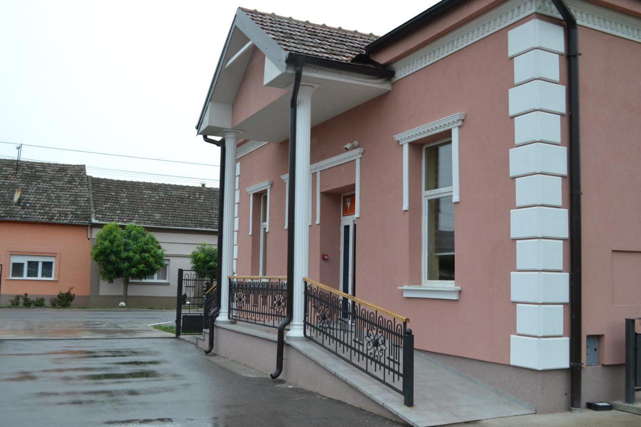 Sobe Sova Kikinda Exterior foto