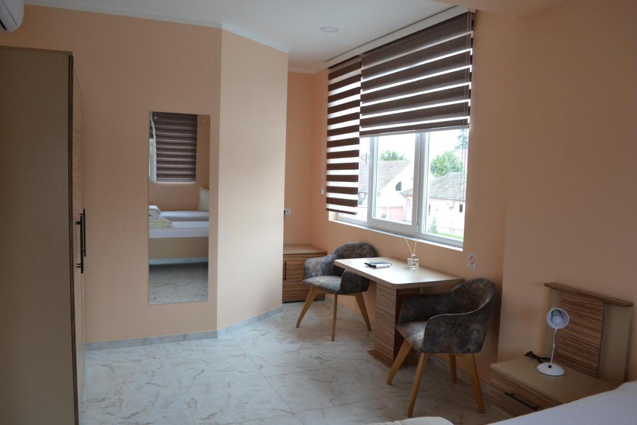 Sobe Sova Kikinda Exterior foto
